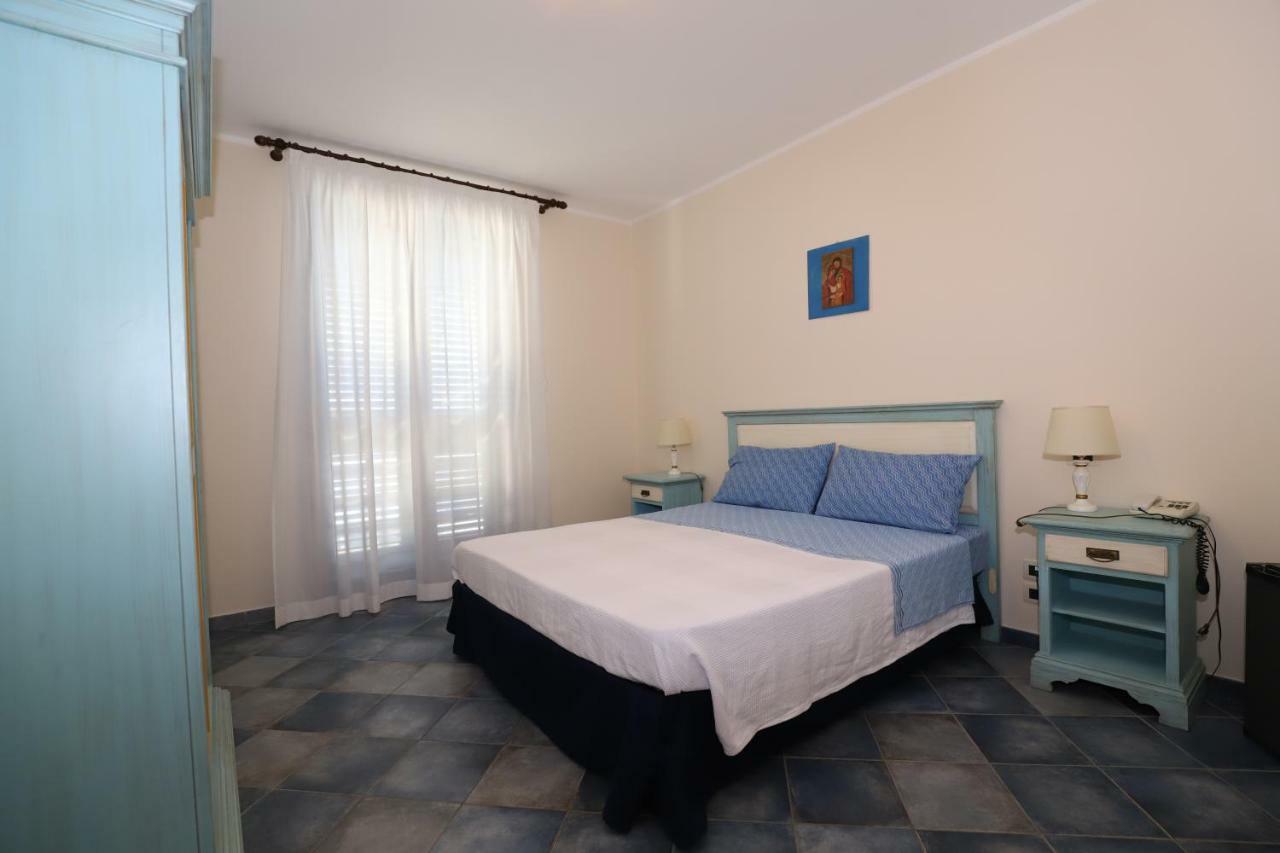 Hotel Celeste Marzamemi Bagian luar foto