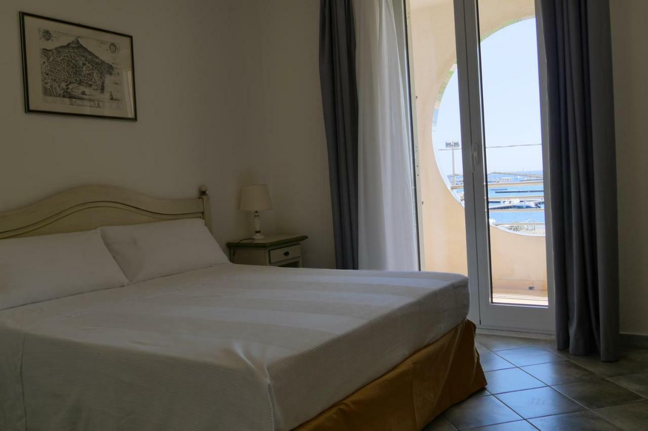 Hotel Celeste Marzamemi Bagian luar foto