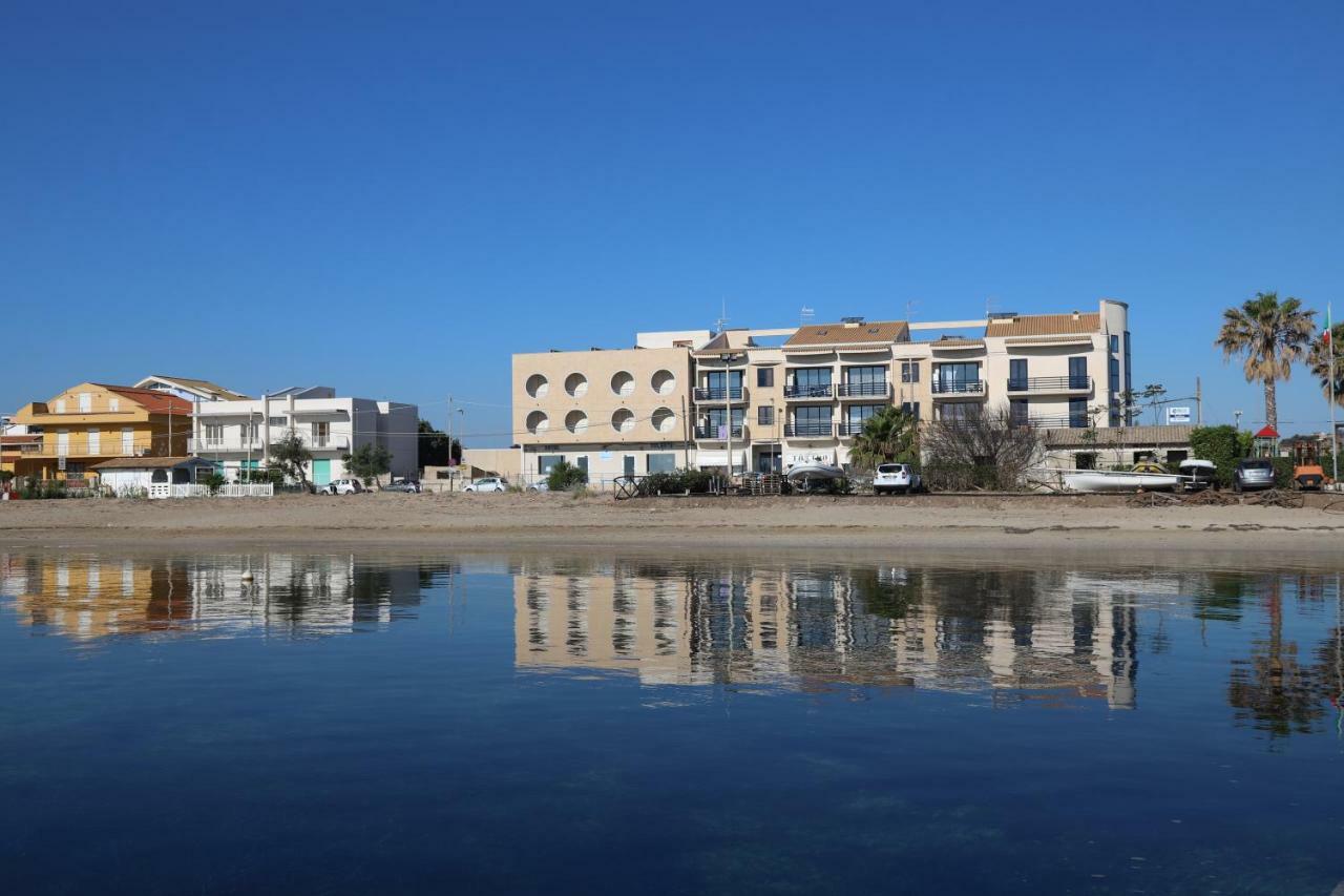 Hotel Celeste Marzamemi Bagian luar foto