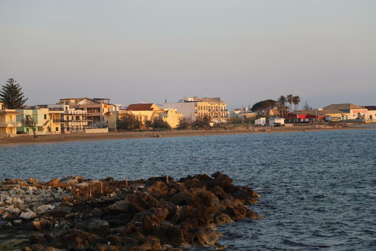 Hotel Celeste Marzamemi Bagian luar foto