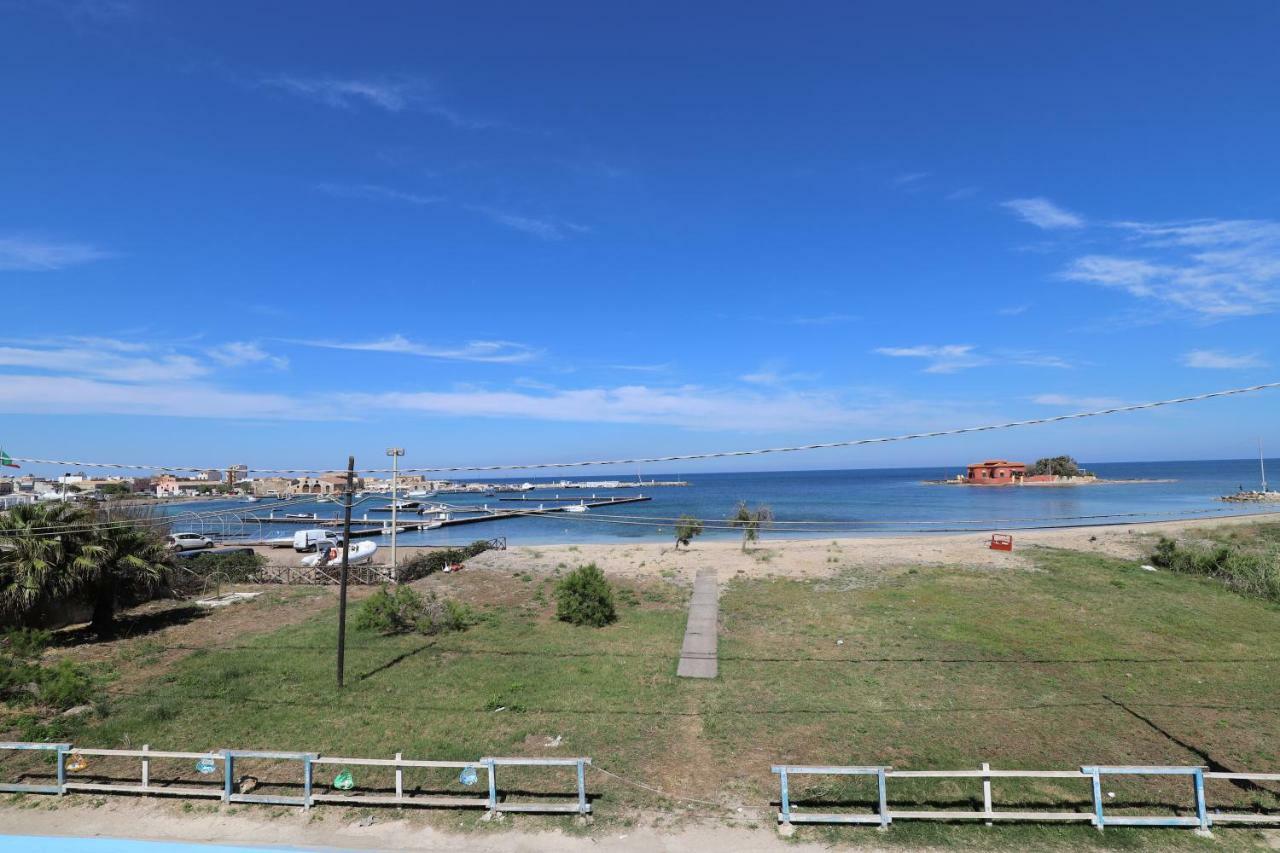 Hotel Celeste Marzamemi Bagian luar foto
